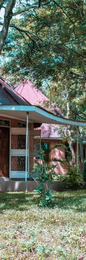Charming Bungalows，位于姆万扎的酒店
