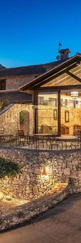阿拉胡阿尔酒店，位于本尼马热而的酒店