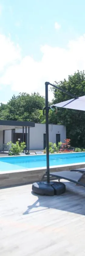 Mohácsi Wellness Vendégház és Lovasklub，位于莫哈奇的酒店