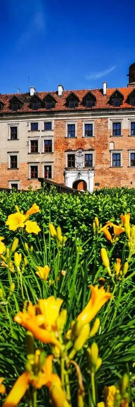 Zamek Uniejów，位于乌涅尤夫的酒店