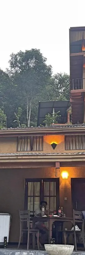 Eagles Eco Lodge - Kandy，位于迪加纳的酒店