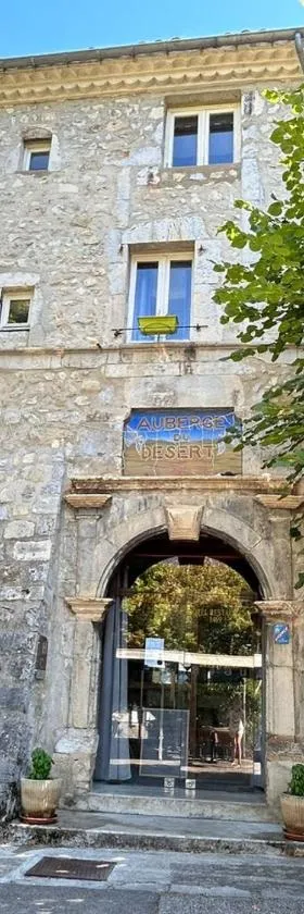 Auberge du désert，位于Saint-Nazaire-le-Désert的酒店