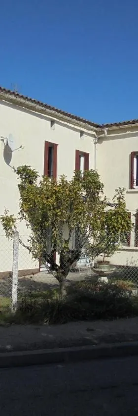 Logement chez l'habitant!，位于Condéon的酒店