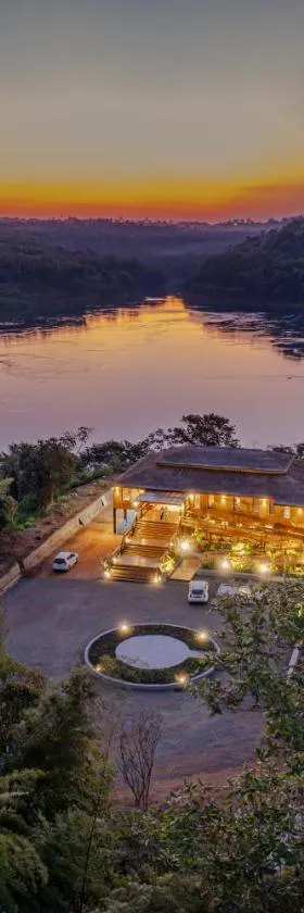 Reserva Natural Iguazú - Pristine Luxury Camp，位于Puerto Libertad的酒店