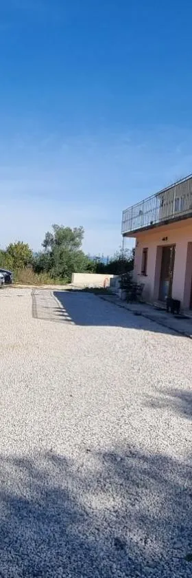 Apartmani Barbara Brseč，位于布鲁赛吉的酒店