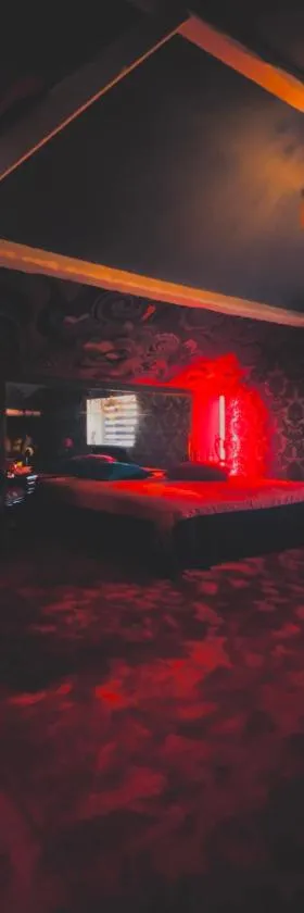Love-Room Chic&Glam'，位于Saint-Vincent-de-Paul的酒店