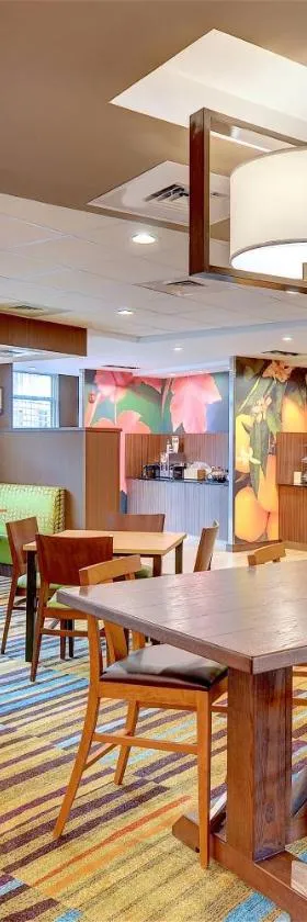 Fairfield Inn & Suites by Marriott Nashville Downtown-MetroCenter，位于纳什维尔的酒店