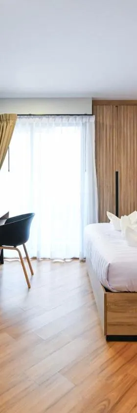 You Hotel，位于Ban Song Krathiam的酒店