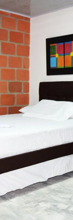 GREEN APARTMENT "El Jardín"，位于希龙的酒店