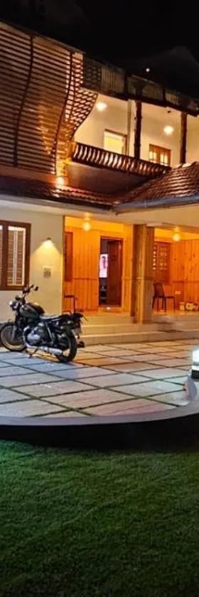 Thekkumbath Sea Breeze Pool villa，位于坎努尔的酒店