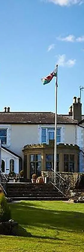 Northop Hall Country House Hotel，位于莫尔德的酒店
