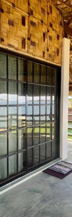 Maria Kulafu Kubo House 1 BIG BEDROOM with Wifi，位于马斯巴特的酒店