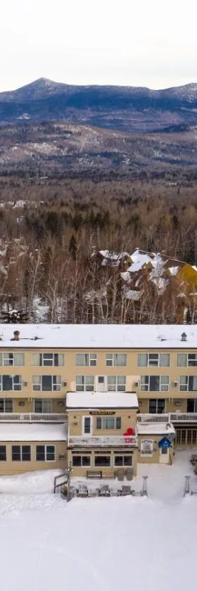 Sugarloaf Inn，位于Carrabassett的酒店