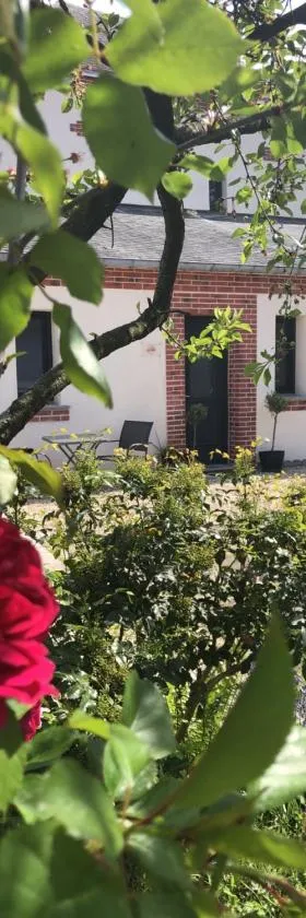 Les clés d'à côté - maison d'hôtes de charme près de Rouen，位于索特维尔鲁昂的酒店