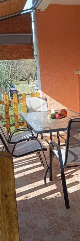 Holiday Home Višnja，位于本科瓦茨的酒店