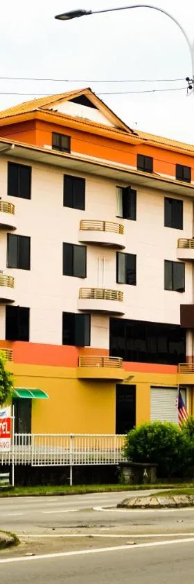 Y Hotel，位于哥打京那巴鲁的酒店