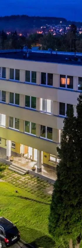 Hostel Favorit，位于伏尔塔瓦河畔蒂恩的酒店
