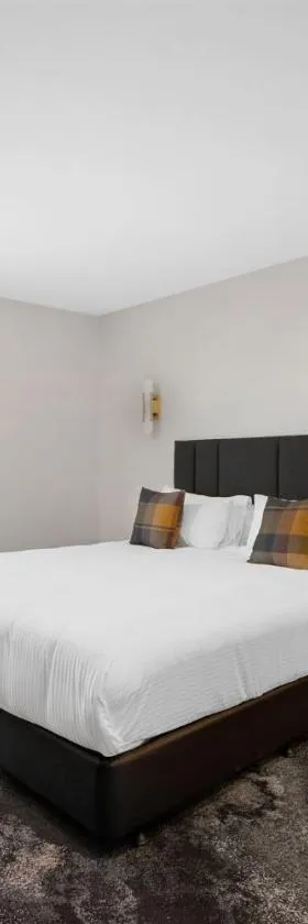 St Hugh Hotel Wagga Wagga，位于沃加沃加的酒店