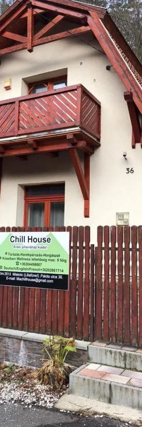 Chill House，位于米什科尔茨的酒店