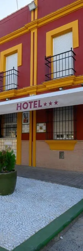Hotel H28 Camas，位于卡马斯的酒店