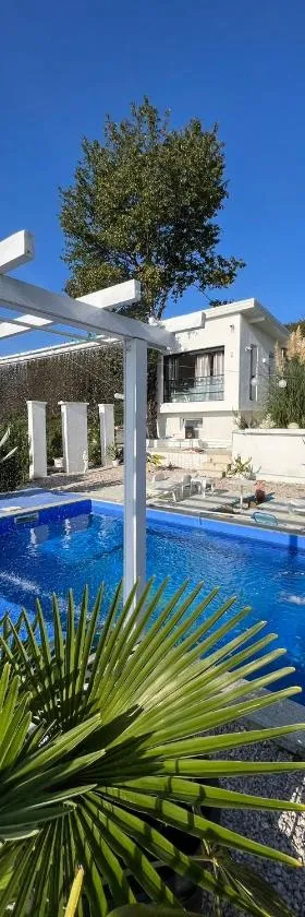 Calm House Villa，位于普里耶多尔的酒店