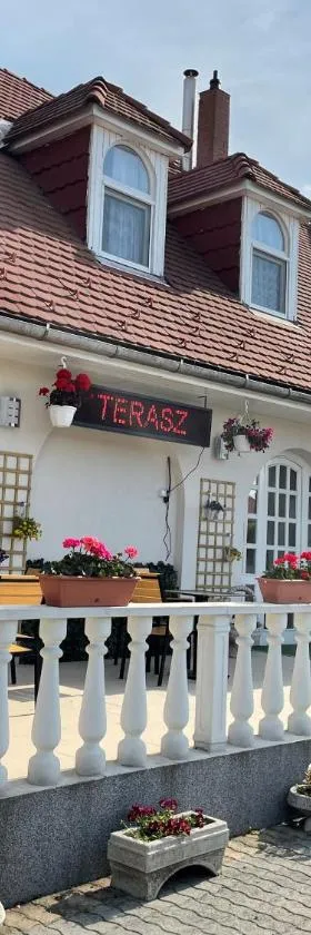 SunGarden Vendégház，位于Sajószöged的酒店