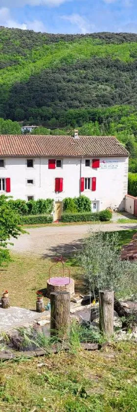 Chambre d'hôte Le Clos d'Audio à Riols，位于Riols的酒店
