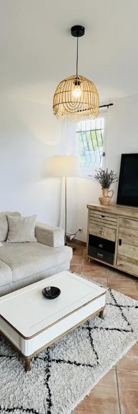 Les cigales - souplex cosy et calme，位于Mas-Saintes-Puelles的酒店