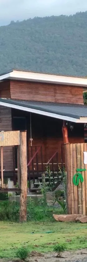 ร้านนาปุย คาเฟ่ Napui Cafe (นาปุย คันทรีโฮม)，位于Ban Huai Kaet的酒店