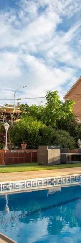 Casa espaciosa cerca de Monachil，位于拉苏维亚的酒店