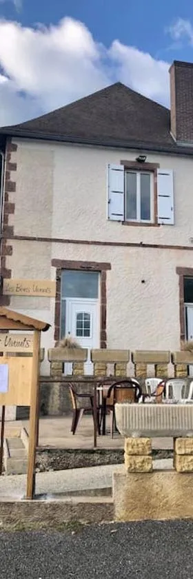 Appartement Les Bons Vivants au coeur de Perrigny，位于Perrigny-sur-Loire的酒店