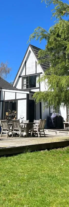 Waiara Riverside Home，位于陶波的酒店