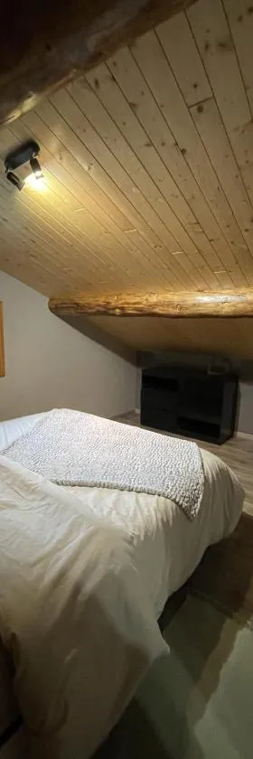 Appartement Chalet Petzu - 6 Pers - Parking - Ski au pied，位于Levassaix的酒店