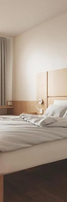 B&B HOTEL Kielce Centrum，位于凯尔采的酒店