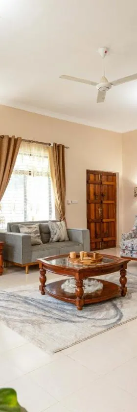 Shivo Guest House，位于Kiembi Samaki的酒店