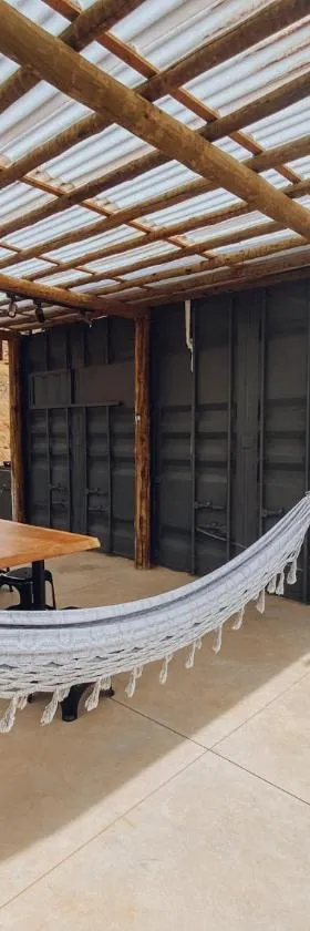 Casa Container com SPA e linda vista para a Serra da Mantiqueira，位于布埃诺布兰当的酒店