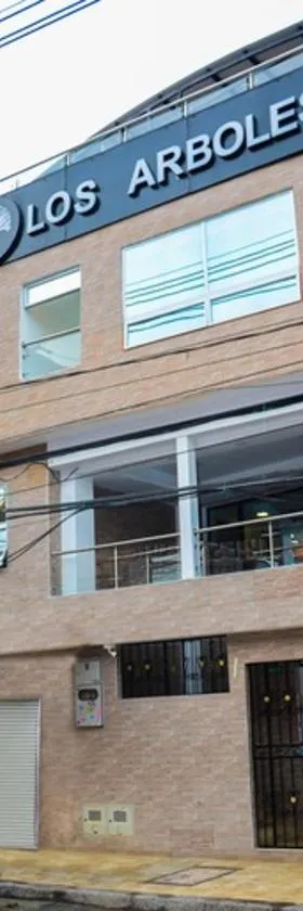 CASA HOTEL LOS ARBOLES，位于贝约的酒店