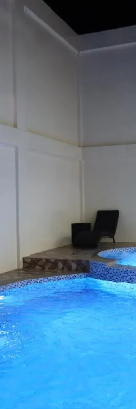The Legacy Hotel，位于Tayabas的酒店