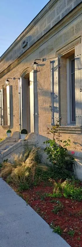 La Chartreuse d'Ertan "Les maîtres" 4 étoiles，位于Saint-Christophe-des-Bardes的酒店