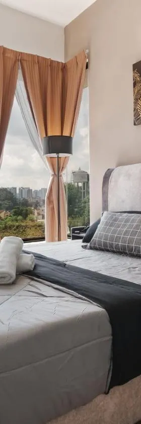 Gombak Homestay at Ayuman Suites Kuala Lumpur，位于Kampong Kerdas的酒店