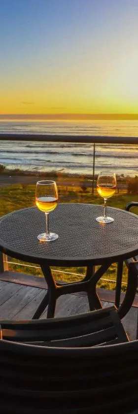 View With A Room NZ - Boutique Beachfront Accommodation on the Great Coast Road，位于Runanga的酒店