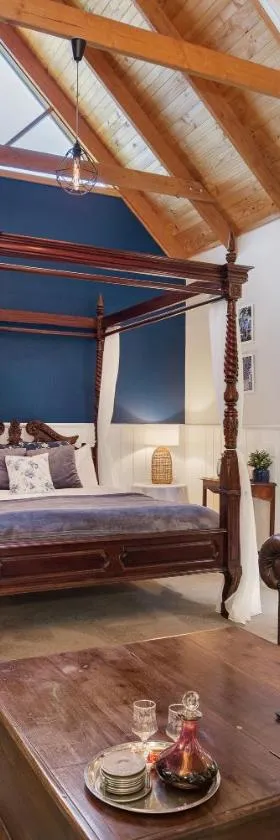 Bluebell Cottage Gembrook - Heated Spa & Wood Fireplace，位于Gembrook的酒店