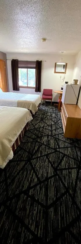 Woodland Inn & Suites，位于Medford的酒店