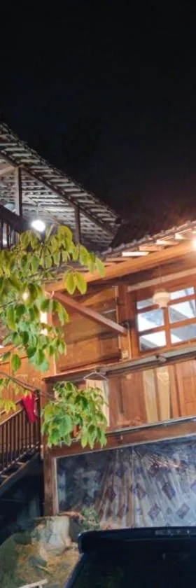 Omah Singo Stay & Resto Yogyakarta，位于班图尔的酒店