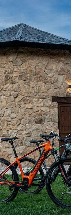 Pallozas Turisticas Ridicodias - A Pedra，位于Matamá的酒店