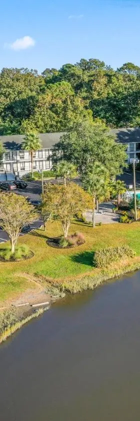 Charleston Creekside Inn，位于查尔斯顿的酒店