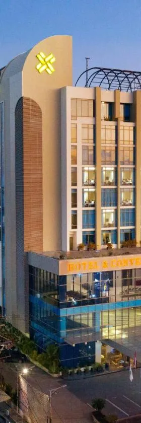 Platinum Hotel & Convention Hall Balikpapan，位于巴厘巴板的酒店