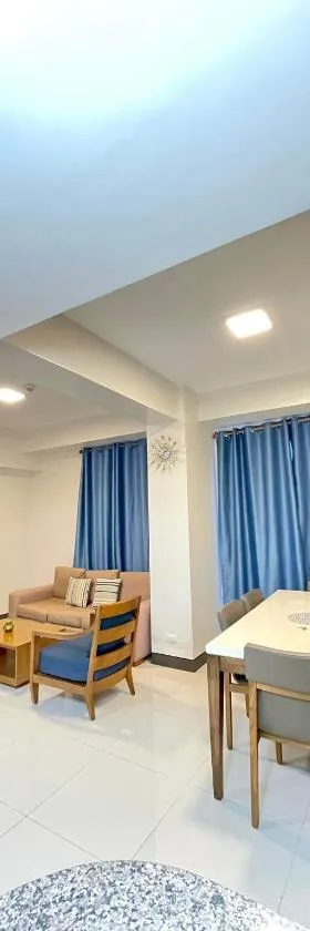 Mactan Newtown Condo by EJB，位于Punta Engaño的酒店