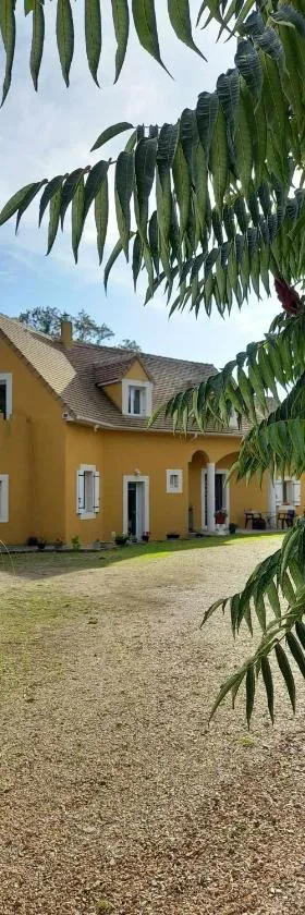 Villa suzana，位于萨尔特河畔拉叙兹的酒店