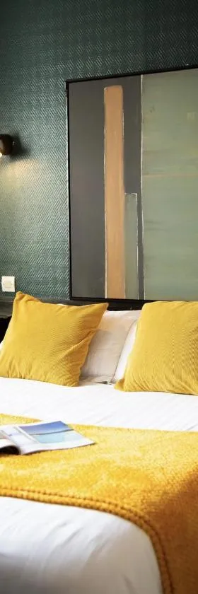 Hôtel des Pins，位于瑞卢维尔莱潘的酒店